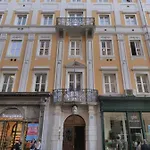 Piazza Unita House Апартаменты *