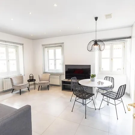 Piazza Unita House Апартаменты *